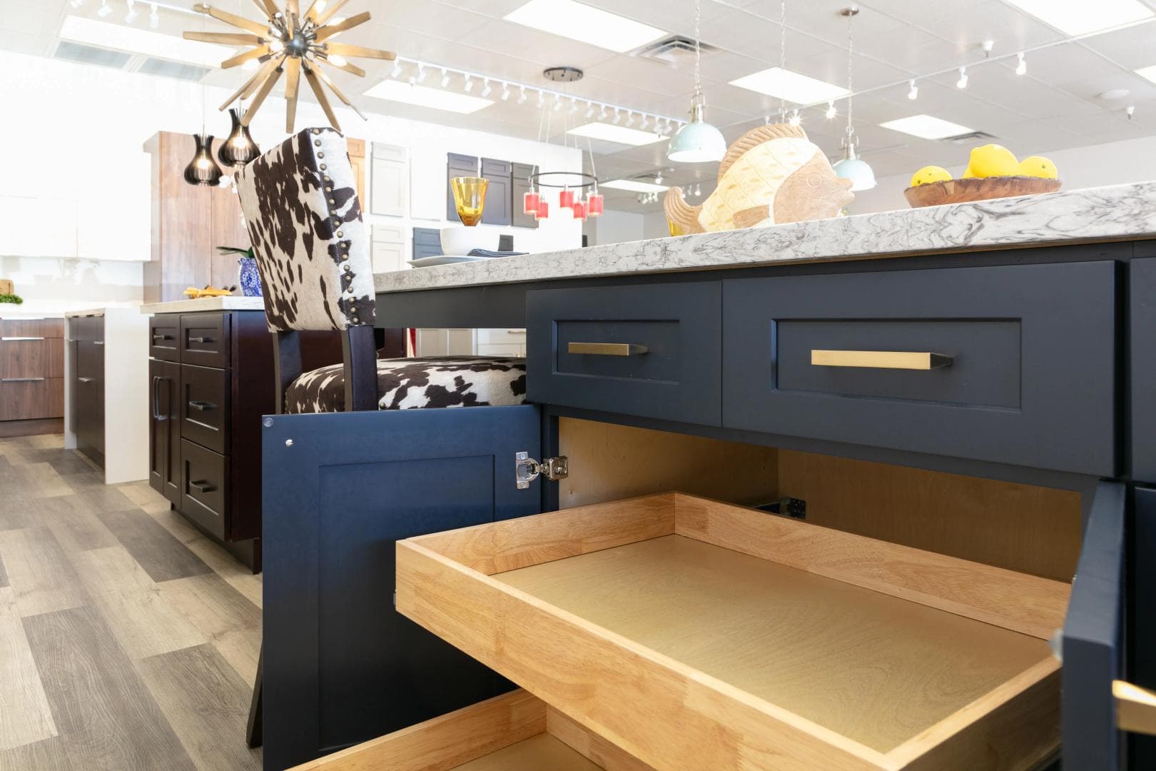 Cabinets4Less showroom gallery 4